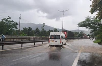 Mưa lớn, hồ chứa ở Huế đồng loạt tăng lưu lượng xả nước