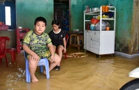 Phố cổ Bao Vinh 'oằn mình' sau trận lũ lịch sử