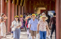 Đại Nội nhộn nhịp khách dịp kỷ niệm Ngày Giải phóng Huế
