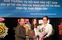 Hội Nhà văn Việt Nam trao giải thưởng cho cố nhà văn Lê Văn Nghĩa