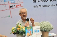 Sách của nhà báo Hữu Thiện: 'Thời sự hài hước nhưng đậm nhân văn'