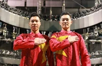 Quốc Cơ, Quốc Nghiệp xin lỗi sau vụ clip quảng cáo đi xe máy chồng đầu 