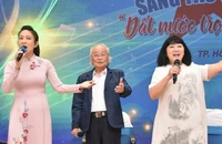 Nhạc sĩ Phạm Minh Tuấn, ca sĩ Cẩm Vân và NSND Thanh Thúy hội ngộ qua ca khúc 'Thành phố tình yêu và nỗi nhớ'