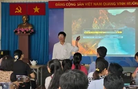 Muốn chụp ảnh đẹp bằng điện thoại, học miễn phí ở đâu?