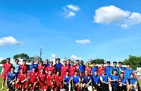 Cán bộ, công chức TP.HCM đá giao hữu với Liên quân các Lãnh sự quán nhân dịp Euro 2024