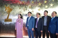 Phó Chủ tịch nước Võ Thị Ánh Xuân cùng các nghệ sĩ tại Lễ trao giải Cánh diều vàng 2024