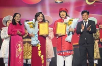 Giải Mai Vàng 2024: NSND Lệ Thủy, Minh Vương được vinh danh, 2 show 'anh trai' cùng thắng