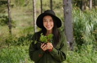 Hoa hậu Thùy Tiên thừa nhận đã sai trong quảng cáo kẹo rau củ Kera
