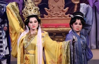 NSND Quế Trân khiến khán giả bùng nổ với bản dựng mới của vở 'Câu thơ yên ngựa'