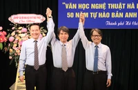 50 năm văn học nghệ thuật Hà Nội - Huế - TP.HCM: Tự hào bản anh hùng ca