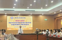Phó thống đốc: Sửa đổi nghị định 24 để bình ổn thị trường vàng 