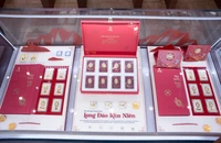 Giá vàng thế giới neo cao, USD chính thức về mốc 25.000 đồng