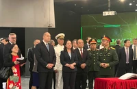 Phó Chủ tịch nước và Tổng thống Bulgaria thăm Bảo tàng Lịch sử Quân sự Việt Nam