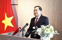 Chủ tịch Quốc hội Trần Thanh Mẫn và Phu nhân gặp cộng đồng người Việt tại Nhật 
