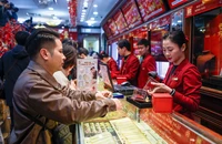 Ngày Thần Tài: Giá mua bán vàng chênh đến 3,5 triệu đồng/lượng vẫn 'hot'