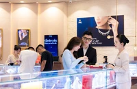 Giá vàng thế giới vượt 3.000USD/ounce lần đầu tiên trong lịch sử