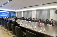 Phó Thủ tướng Nguyễn Chí Dũng thăm và làm việc tại tỉnh Chiết Giang, Trung Quốc 