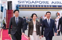 Thủ tướng Singapore và Phu nhân bắt đầu thăm chính thức Việt Nam