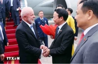 Tổng thống Brazil đến Hà Nội bắt đầu chuyến thăm cấp Nhà nước