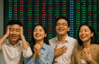 Tiền dịch chuyển từ vàng sang cổ phiếu và trái phiếu, chứng khoán bớt lo?