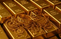 Giá vàng miếng SJC đã cao hơn thế giới gần 15 triệu đồng/lượng