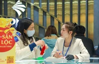 Giá vàng thế giới giảm mạnh, giá vàng trong nước tăng 