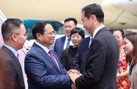 Thủ tướng tới Thiên Tân, bắt đầu chuyến công tác dự Hội nghị WEF và làm việc tại Trung Quốc
