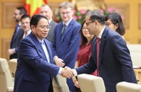 Thủ tướng Phạm Minh Chính chủ trì cuộc gặp với đại diện cộng đồng doanh nghiệp Anh quốc 