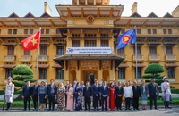 Trang trọng Lễ thượng cờ kỷ niệm 58 năm Ngày thành lập ASEAN