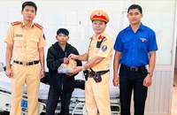 CSGT và người dân Lâm Đồng cứu kịp người bị nạn