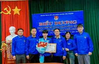 Biểu dương nam thanh niên lao xuống sông cứu 1 phụ nữ đuối nước
