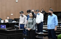 Cựu Bộ trưởng Y tế Nguyễn Thị Kim Tiến đã có mặt tại tòa