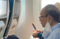 Vụ khách mang được dao lên máy bay: Tạm dừng công việc nhân viên an ninh soi chiếu 