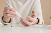 6 việc bạn nên làm khi bị hạ đường huyết