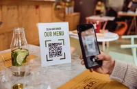 Dễ mất tiền khi quét QR Code ở nơi công cộng