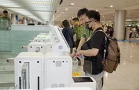 Video: Cách sử dụng Autogate khi làm thủ tục xuất nhập cảnh tại sân bay