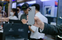 Dùng iPhone giả đổi iPhone thật, hai anh em khiến Apple thiệt hại 6,1 triệu USD