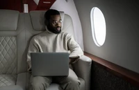 wifi trên máy bay có an toàn không