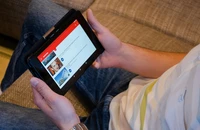 Tin công nghệ 2-4: Độ Mixi bị hack kênh YouTube 7,3 triệu người đăng ký