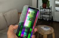 iPhone 13 bị sọc màn hình sau khi cập nhật iOS 17.5.1