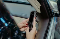 Người dùng điện thoại tiền tỉ đời cũ phản ứng ra sao khi sắp đến ngày tắt sóng 2G?