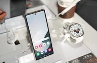 Điện thoại giảm giá hơn 10 triệu đồng trong tháng 12