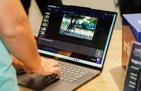 Intel ra mắt phần mềm AI Playground, biến PC thành công cụ AI cá nhân