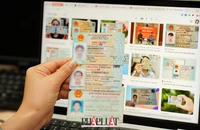 Không cần về quê, người dân vẫn có thể làm thẻ căn cước ngay tại nhà