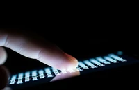 Người dùng iPhone và Android được khuyến cáo tắt ngay cài đặt này