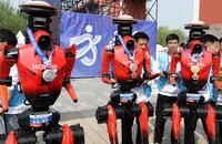 Robot phá kỷ lục của con người tại giải bán marathon 