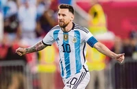 Messi, Mourinho, Buffon… đá bóng tưởng nhớ huyền thoại Maradona