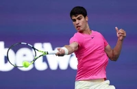 Số 1 trẻ nhất thế giới thắng ‘tốc chiến’ tại Miami Open