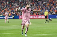 Messi lần đầu 'nổ súng' tại MLS từ ghế dự bị
