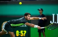 Alcaraz thất thế trong cuộc đua giành ngôi số 1 với Djokovic